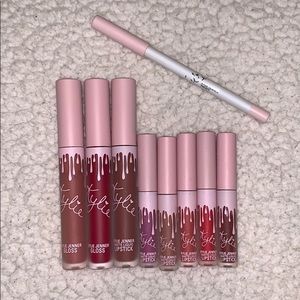 8 Kylie Cosmetics lipstick and one lip liner